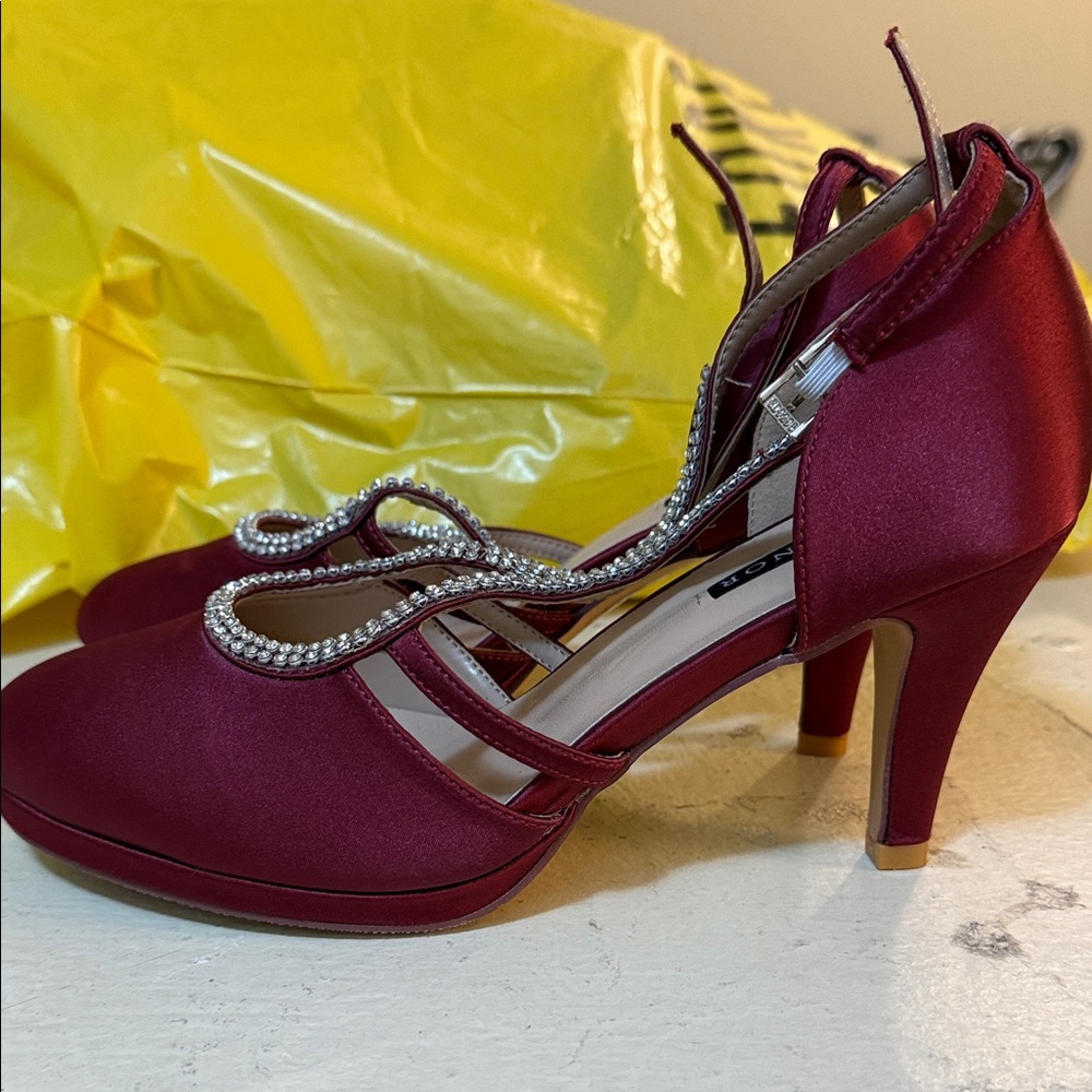 Salsa dancing Women's Red Satin Heels